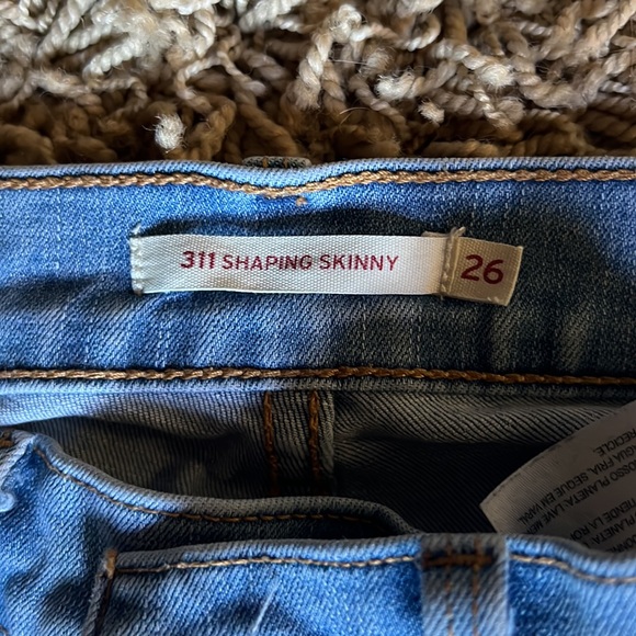 Levi’s 311 Shaping Skinny Jeans - Picture 4 of 4